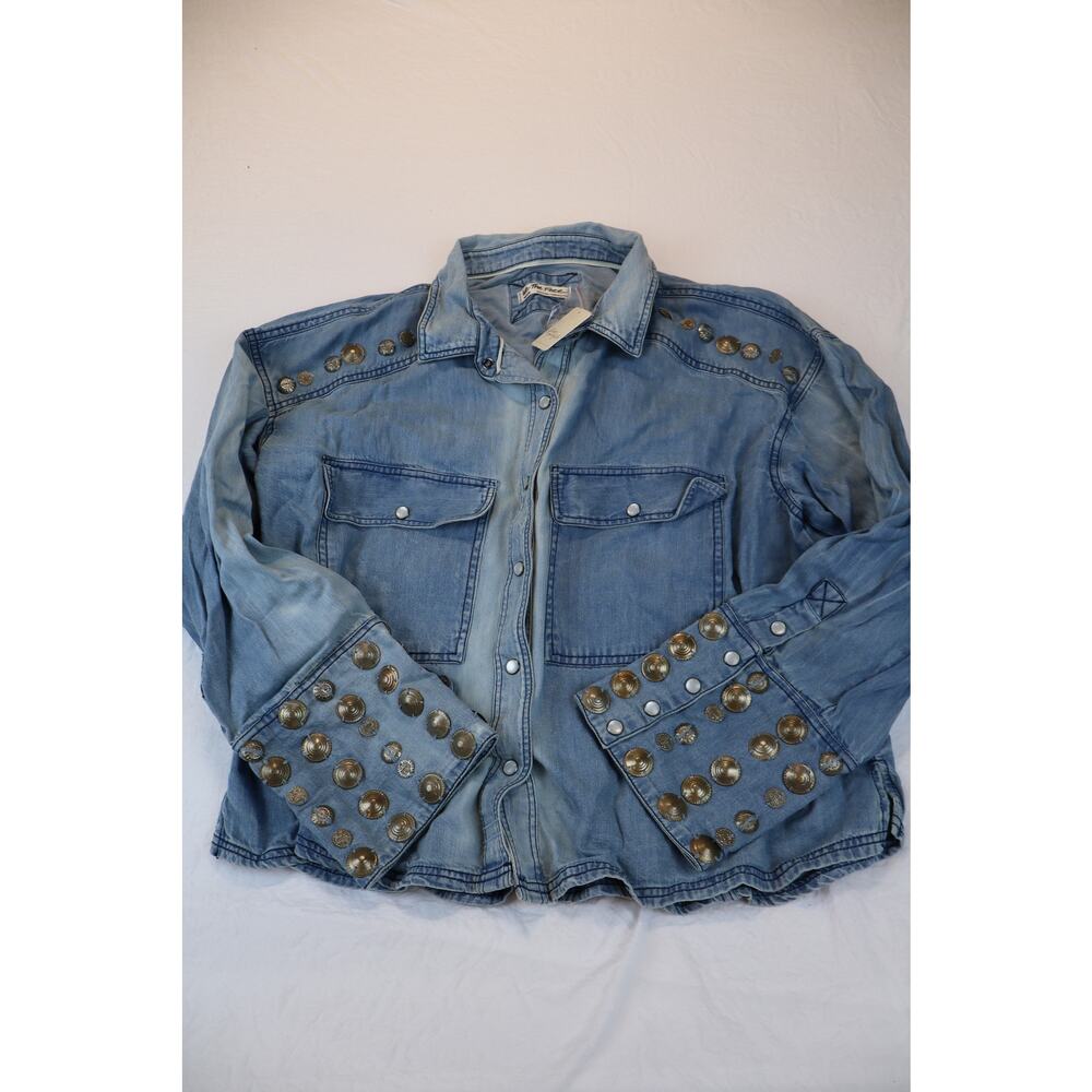 NEW Free People We The Free Austin Jean Jacket Blue Studded Button Up Denim M - Picture 2 of 5
